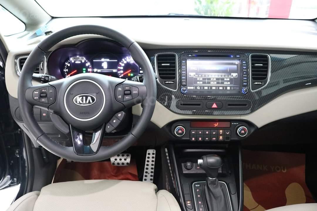 Kia Rondo 2020