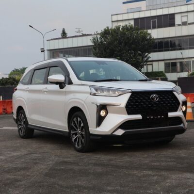 Giá xe Toyota Veloz Cross 2022: giá lăn bánh, khuyến mãi Tháng 12 tại Khánh Hòa